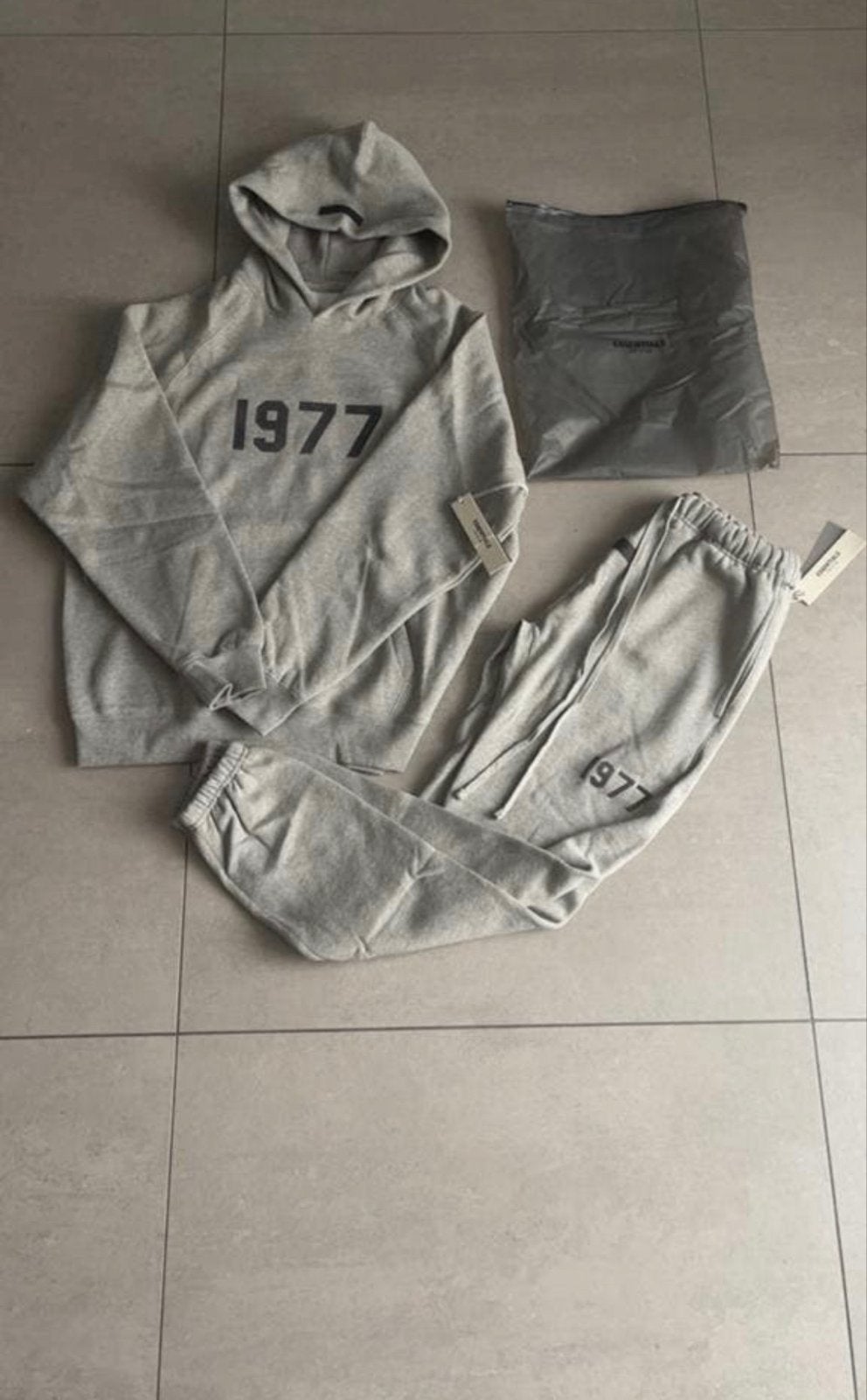 Fear of God Essentials 1977 Trainingspak Maat S, Ophalen of Verzenden, Nieuw, Maat 46 (S) of kleiner, Grijs