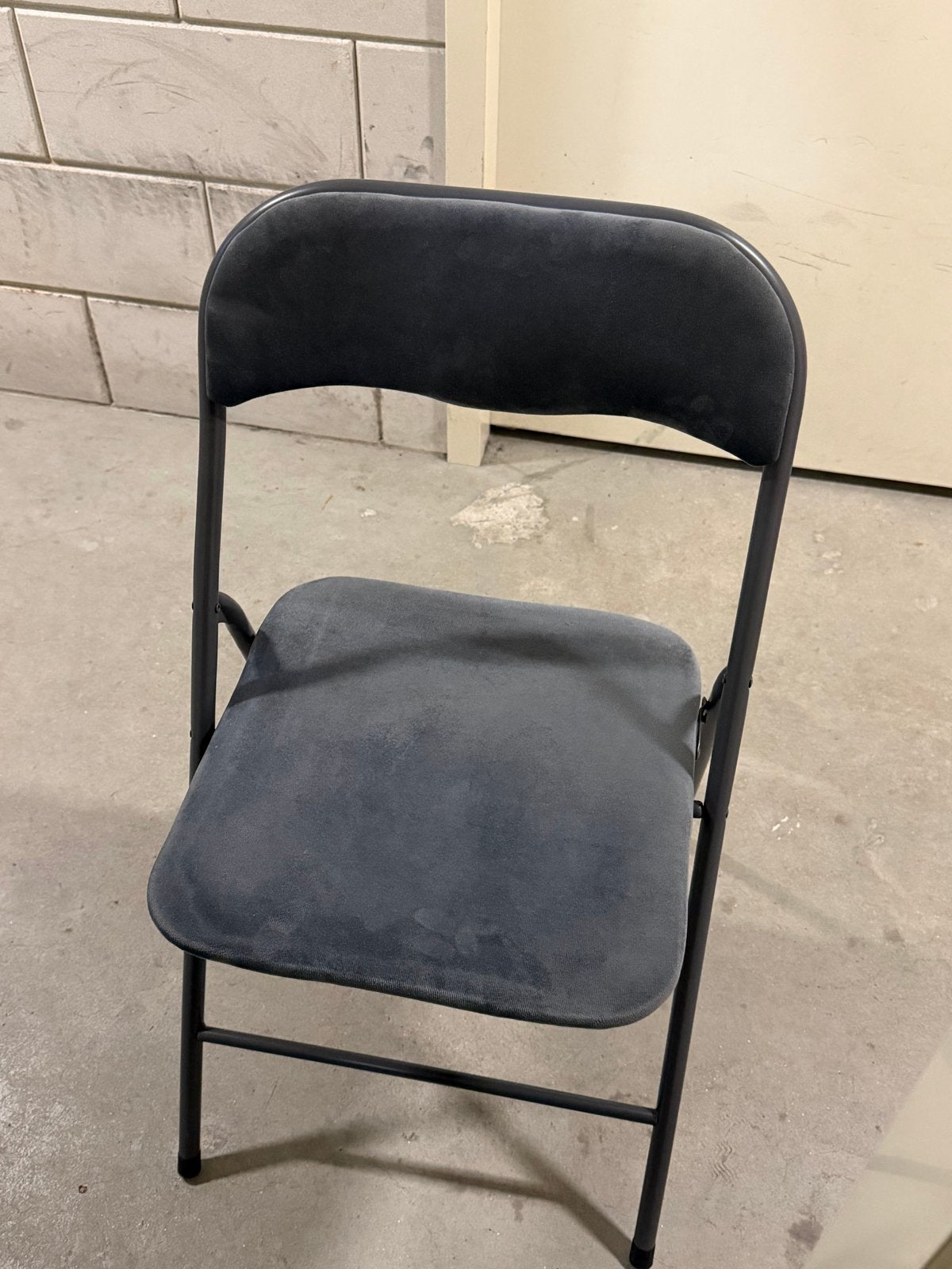 6x Velvet Klapstoelen: 3 Zwart, 3 Grijs - Comfortabel & Prak, Huis en Inrichting, Stoelen, Ophalen, Gebruikt, Overige kleuren