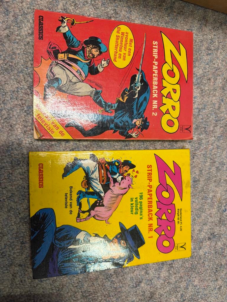 Zorro strip-paperback nr. 1 en 2, Meerdere stripboeken, Ophalen of Verzenden, Gelezen