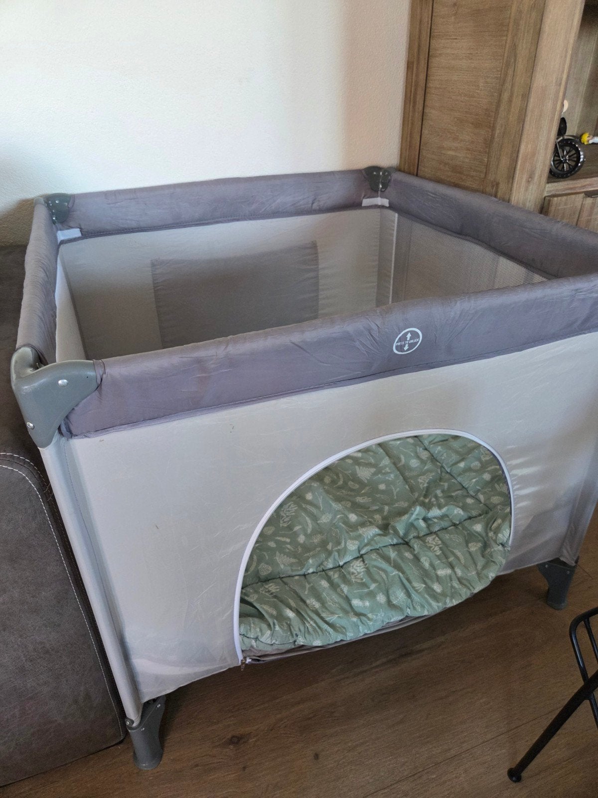 Campingbedje/Box - Zo goed als nieuw, Ophalen, Zo goed als nieuw, Vierkant, In hoogte verstelbaar