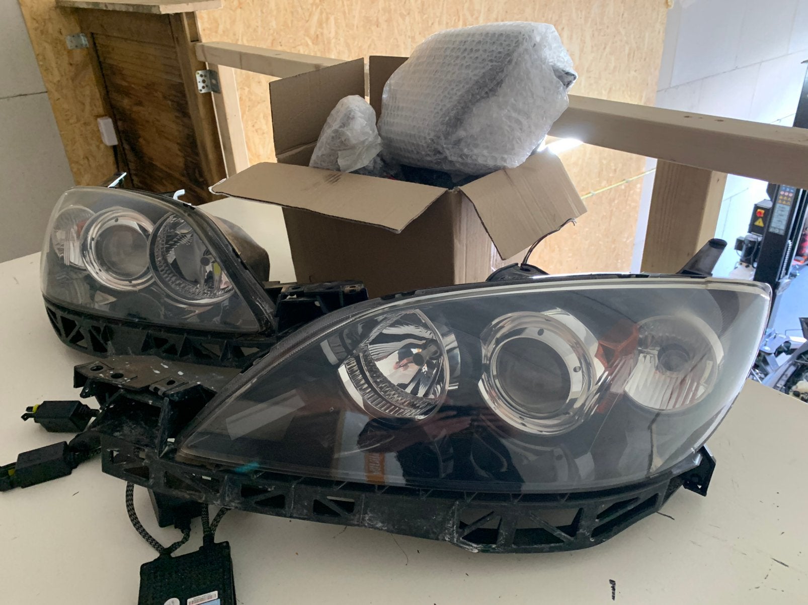 Mazda 3 speed mps hatchback koplampen met xenon, Ophalen of Verzenden, Gereviseerd, Mazda