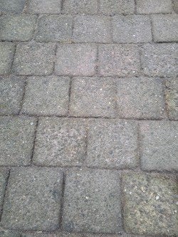 Gratis beton klinkers 25m2, Ophalen, Gebruikt, Klinkers, 10 m² of meer