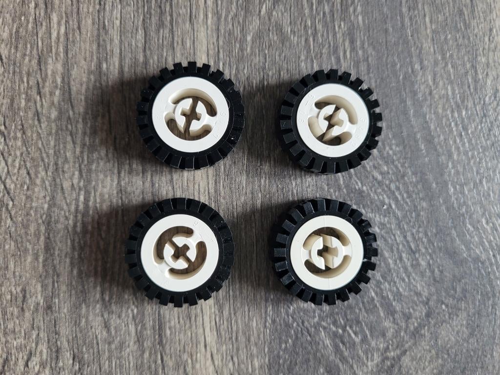 Lego Technic wielen Wit met grof profiel band Zwart., Ophalen of Verzenden, Gebruikt, Losse stenen, Lego