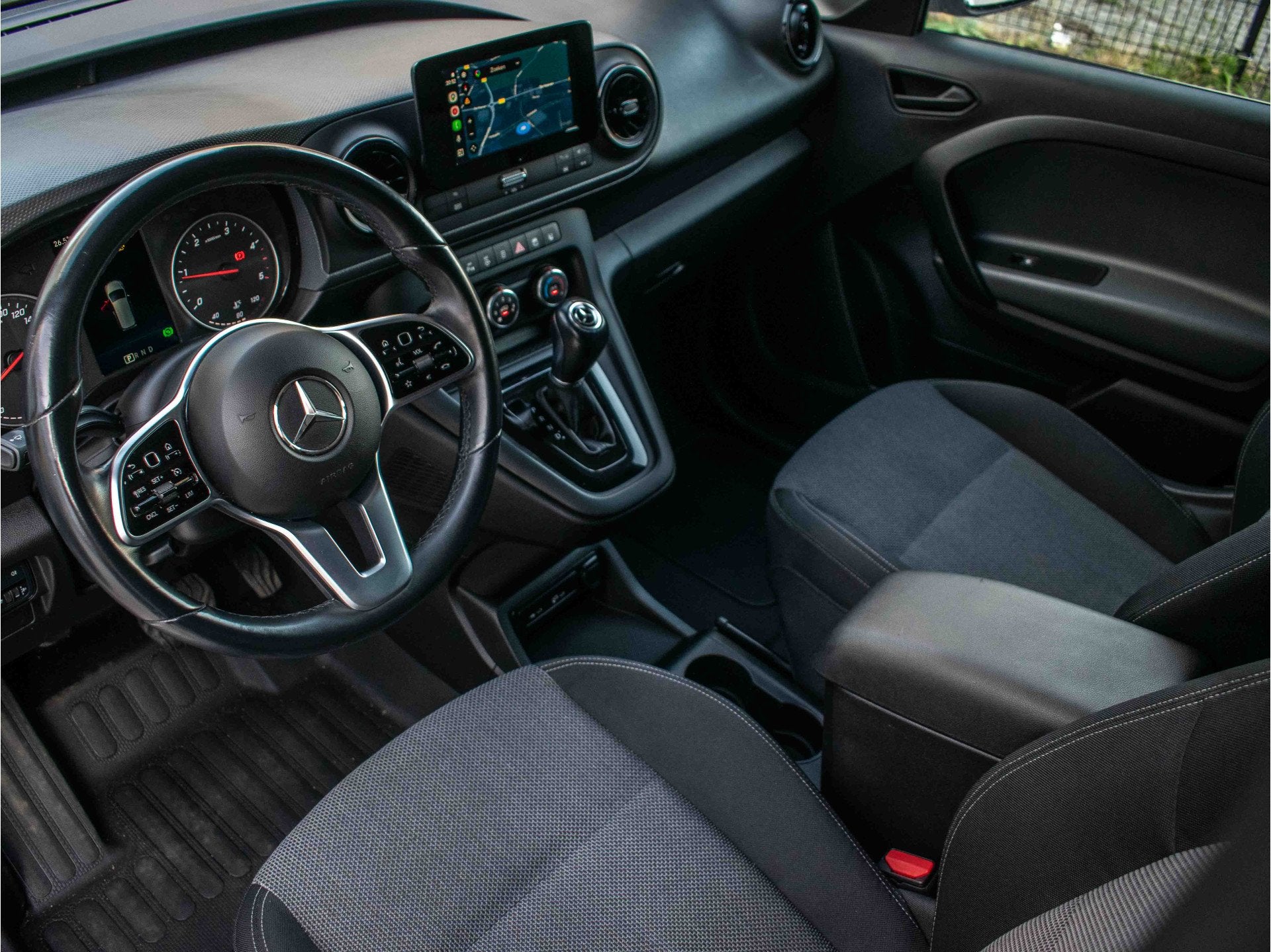 Mercedes-Benz Citan 110 CDI Pro | Wireless carplay | Stoelve, Auto's, Bestelauto's, Stof, Gebruikt, Zwart, 4 cilinders