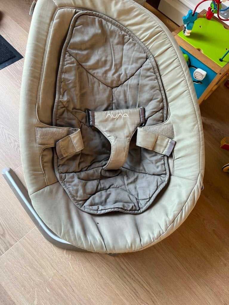 nuna leaf wipstoel schommelstoel, Ophalen, Zo goed als nieuw, Schommelstoel, Met gordel(s) of riempje(s)
