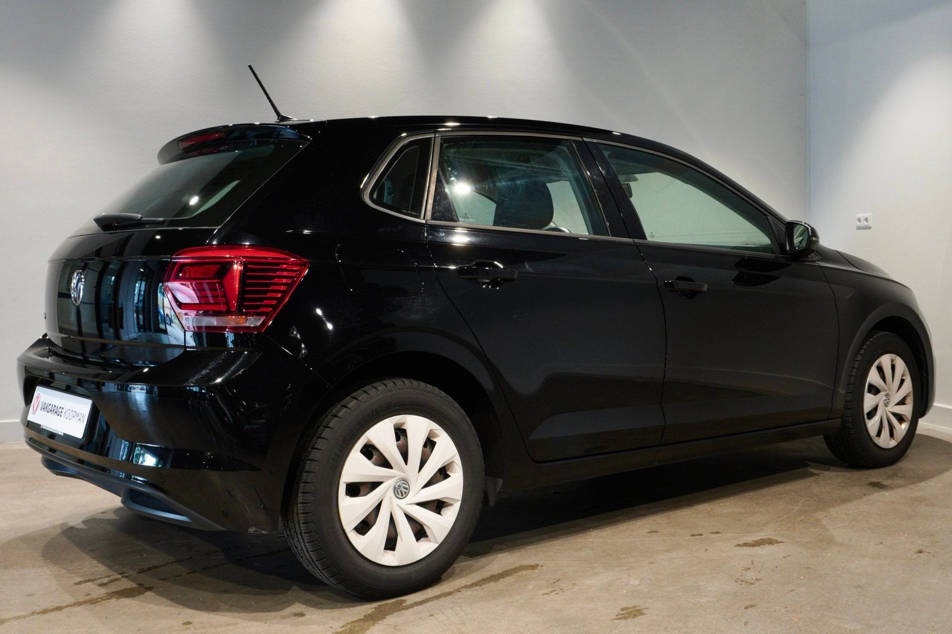 Volkswagen Polo 1.0 MPI Comfortline, Auto's, 1025 kg, Stof, Zwart, Origineel Nederlands