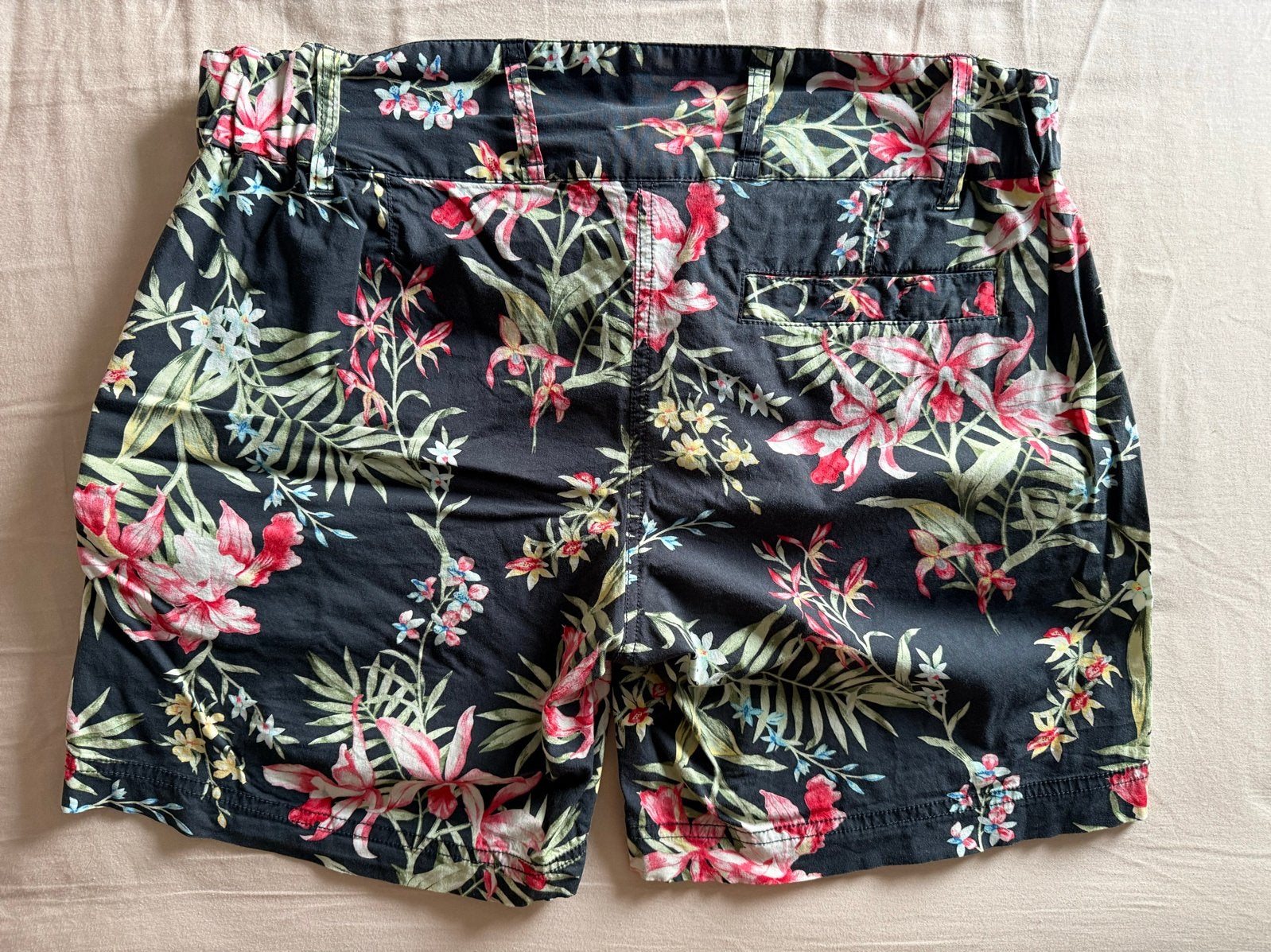 Ayacucho korte broek met bloemenprint (mt 40), Kleding | Dames, Broeken en Pantalons, Maat 38/40 (M), Kort, Meerkleurig, Ophalen of Verzenden