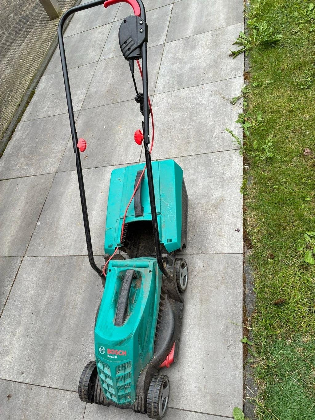 Bosch Rotak 32 elektrische grasmaaier, Ophalen, Cirkelmaaier, Gebruikt, Elektrische grasmaaier