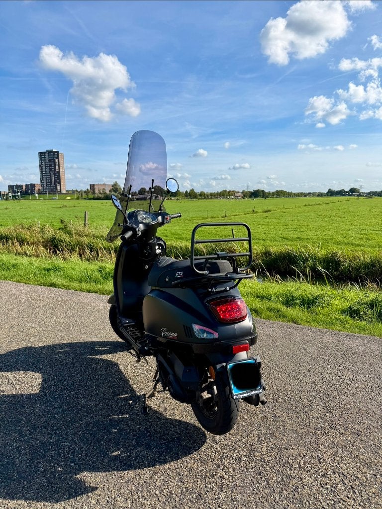 Foto 4 van GTS Scooter / GTS Toscana Dynamic 2022