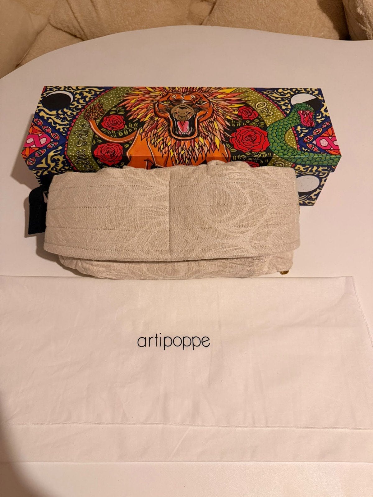 Artipoppe Zeitgeist Argus Oat (Linnen) – Incl. Doos & Zak, Kinderen en Baby's, Buik of Rug, Zo goed als nieuw, Draagzak, Ophalen