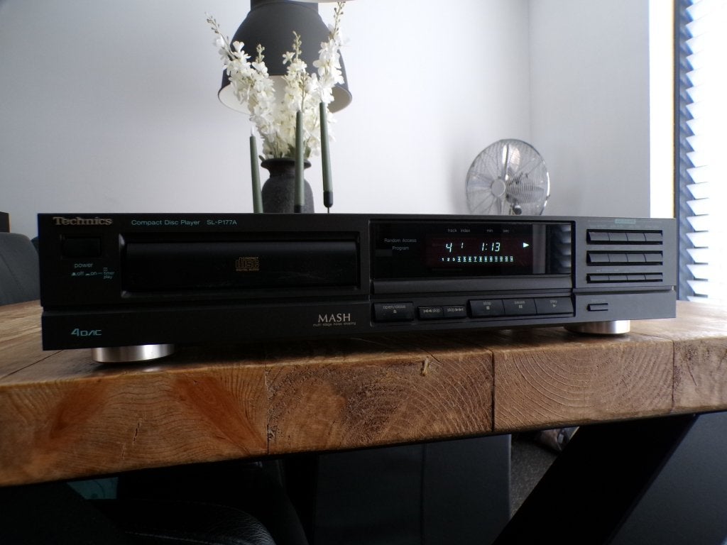 Vintage Technics Mash CD speler type SL-P177a, Audio, Tv en Foto, Cd-spelers, Ophalen of Verzenden, Refurbished, Technics