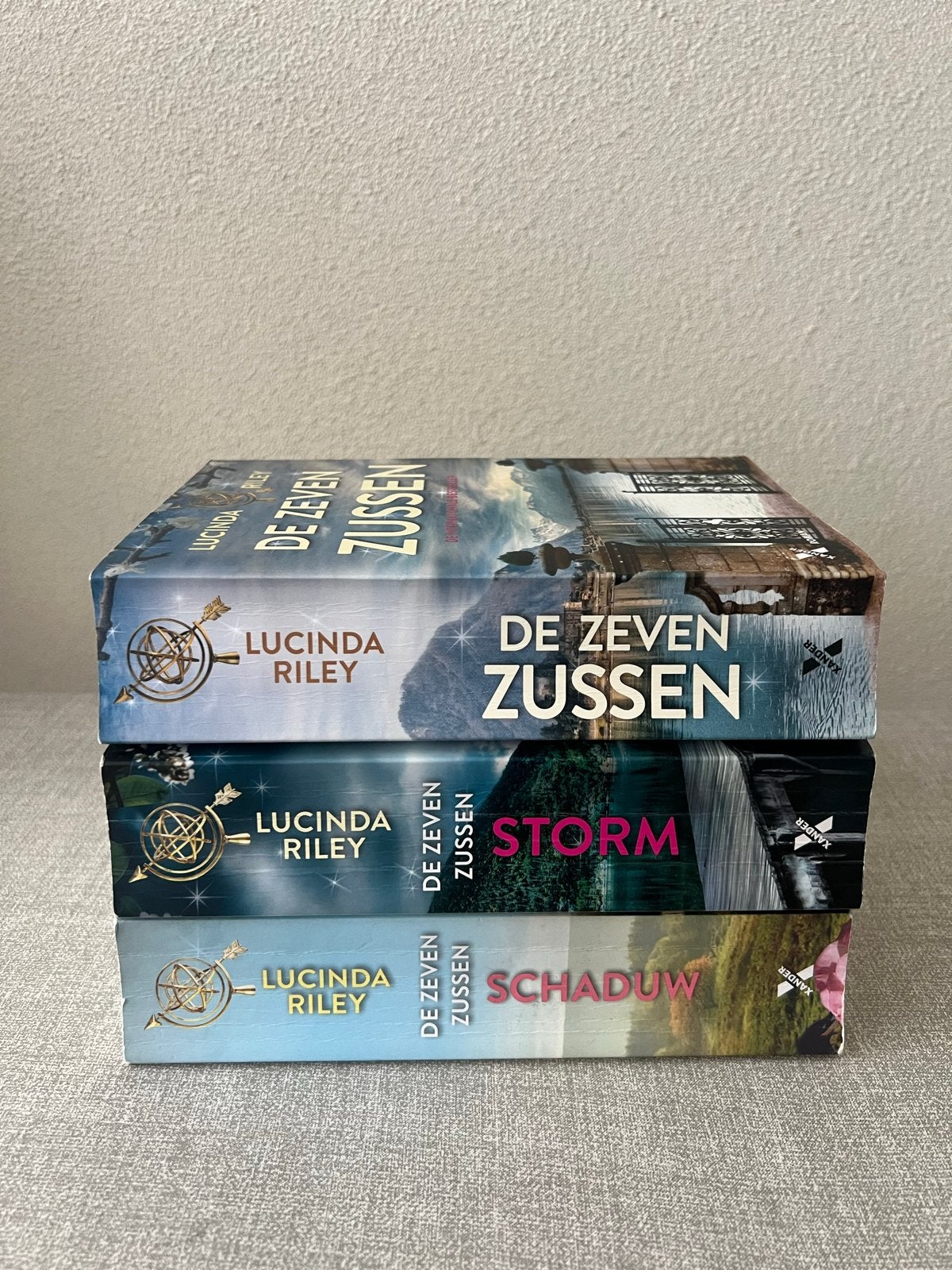 De Zeven Zussen boekenreeks - 3 delen, Boeken, Ophalen of Verzenden, Gelezen, Nederland