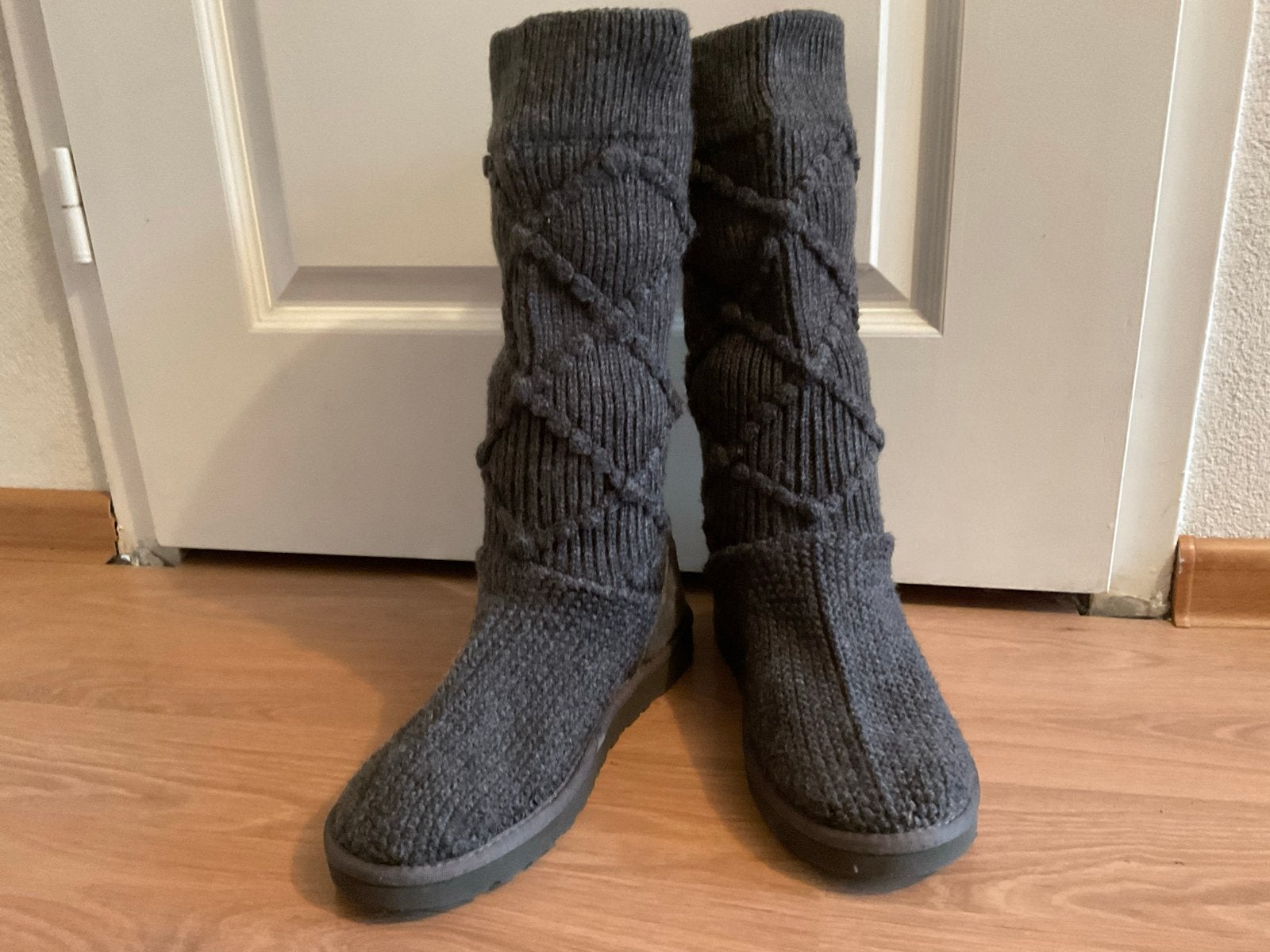 Grijze UGG laarzen maat 41, Kleding | Dames, Schoenen, Ophalen of Verzenden, Gedragen, Grijs, Lage of Enkellaarzen