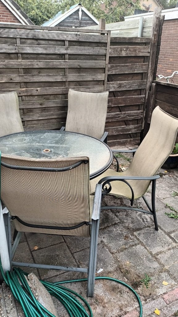 Tuinset bieden tot 29 sept daarna geen kans meer, Ophalen, Gebruikt, 4 zitplaatsen, Tuinset