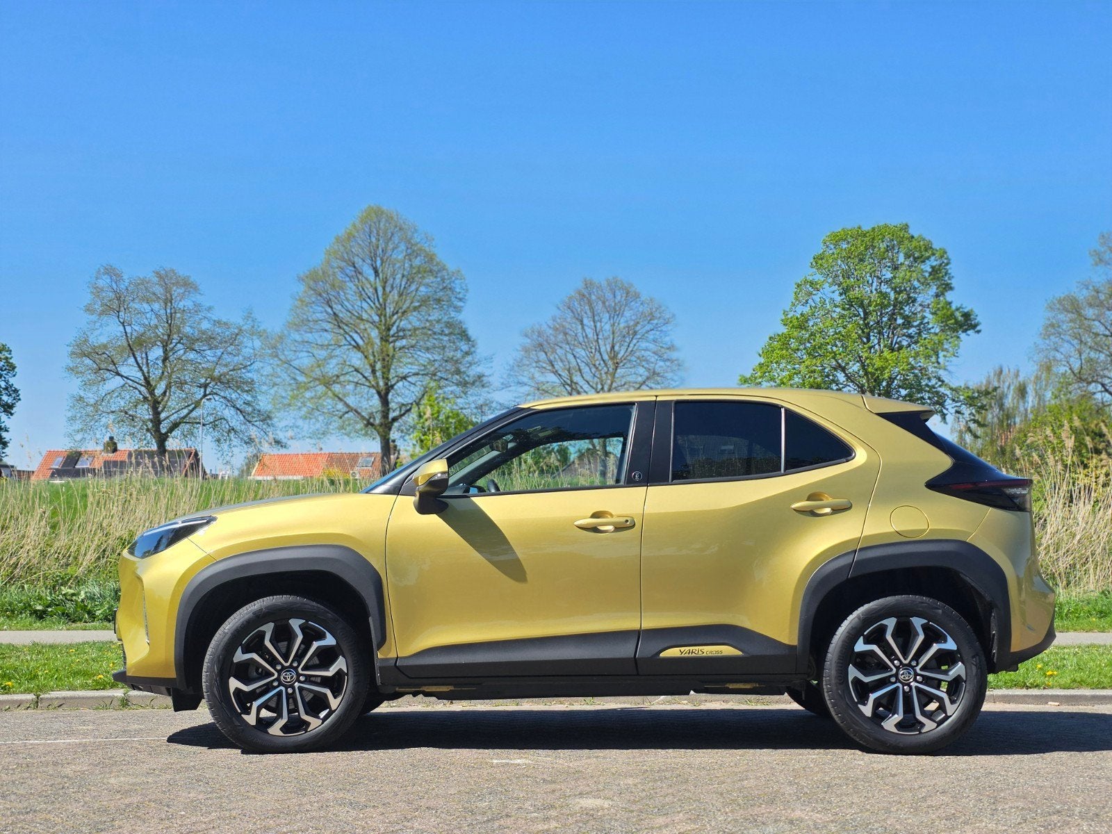 Toyota Yaris Cross 1.5 Vvt-i Hybrid 116pk CVT 2022 Geel