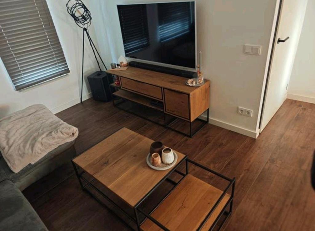 Salontafel en tv meubel Henders & Hazel, Ophalen, 50 tot 100 cm, Zo goed als nieuw, Industrieel