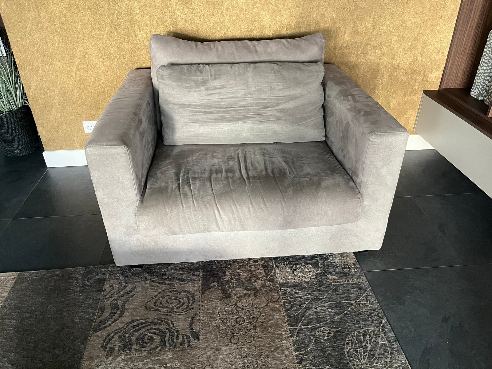 Comfortabele Loveseat - Grijs Stof 130x 110 GRATIS, Huis en Inrichting, Ophalen, Gebruikt, Tweepersoons, 75 tot 100 cm