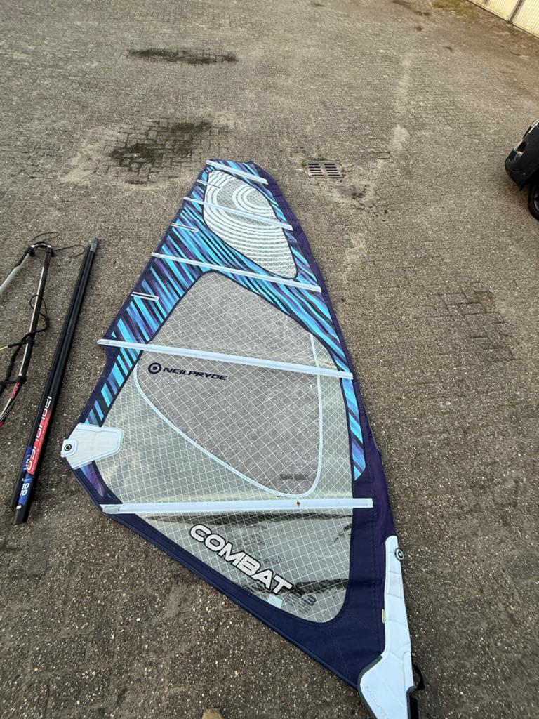 Windsurf set met diverse zeilen (Neilpryde, Simmer, STX), Ophalen, Met zeil(en), Gebruikt, 5 tot 6.5 m²