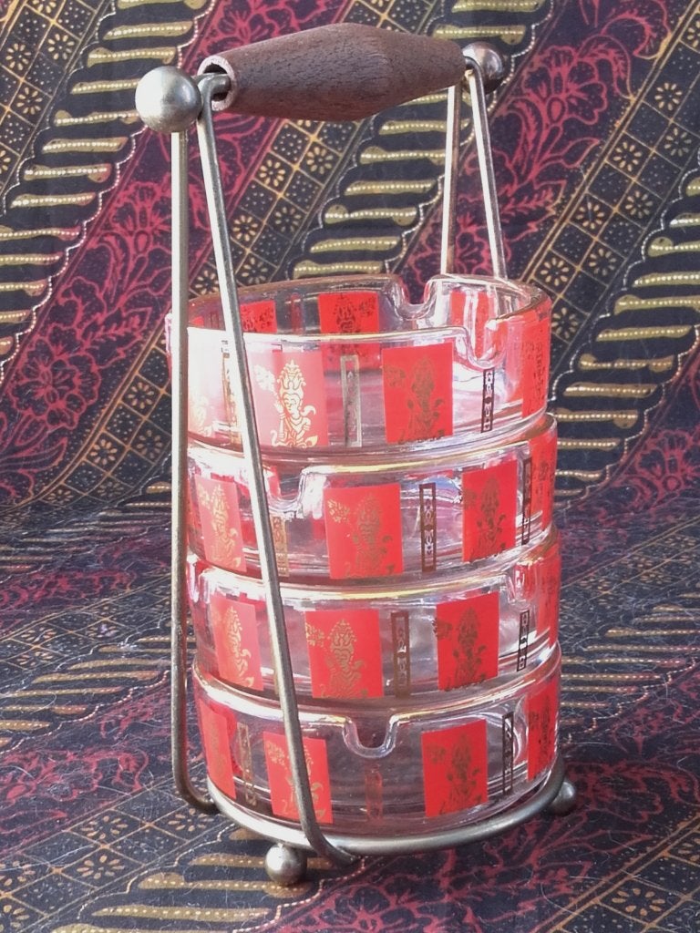 Vier vintage glazen asbakken uit Engeland in houder 18,5 cm., Ophalen of Verzenden