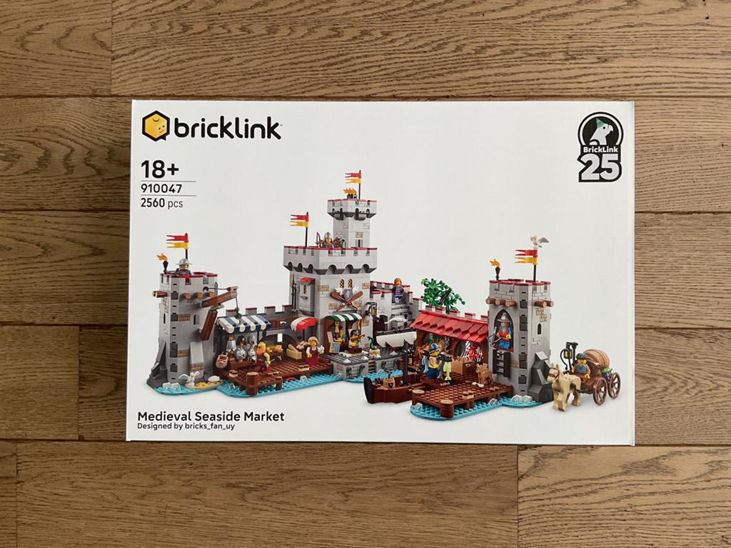 LEGO BrickLink - 910047 - Medieval Seaside Market *NIEUW*, Overige thema's, Lego, Ophalen of Verzenden, Zo goed als nieuw