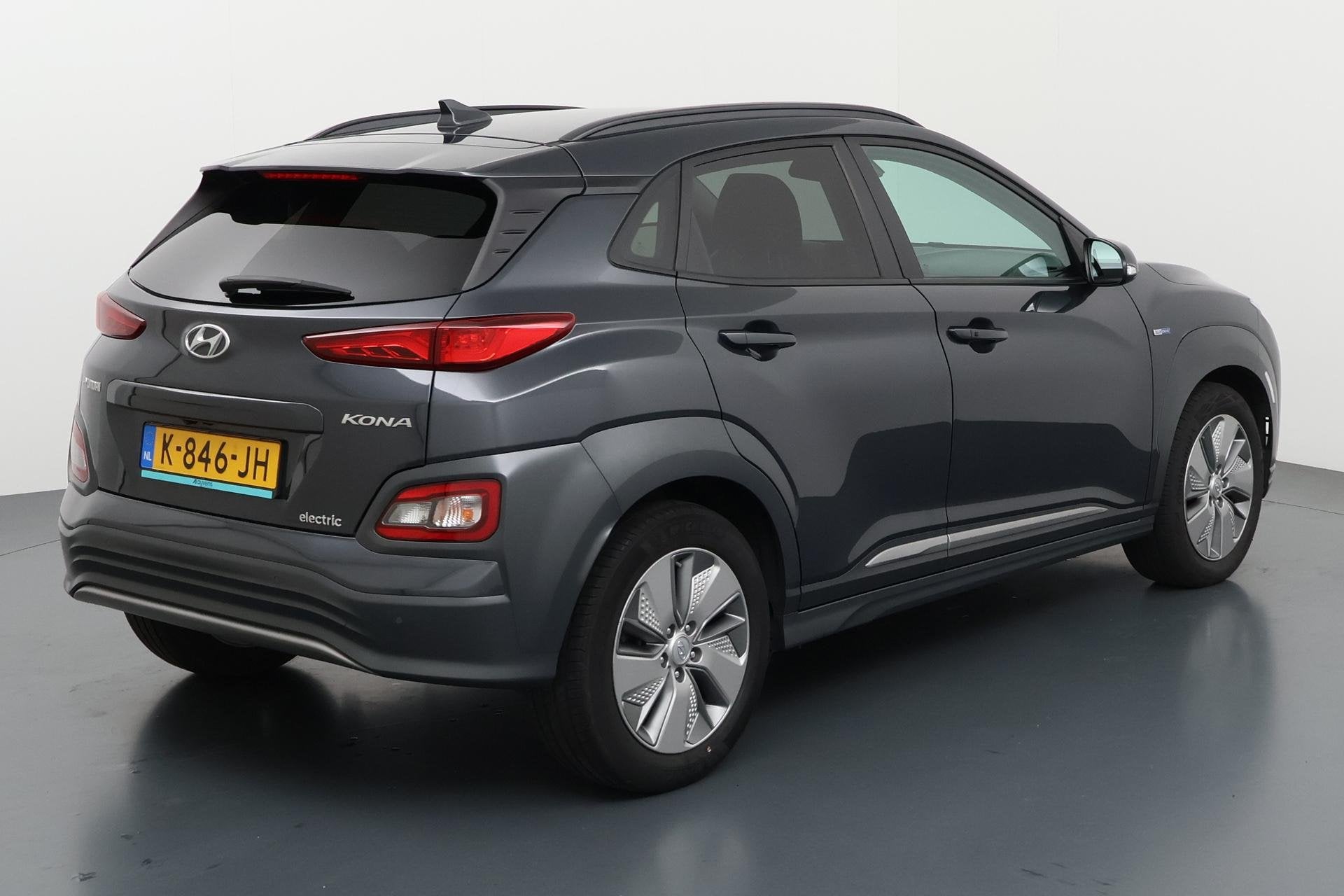 Hyundai Kona EV Fashion 64 kWh Stijlvol elektrisch rijden me, Auto's, Stof, Gebruikt, Origineel Nederlands, 64 kWh
