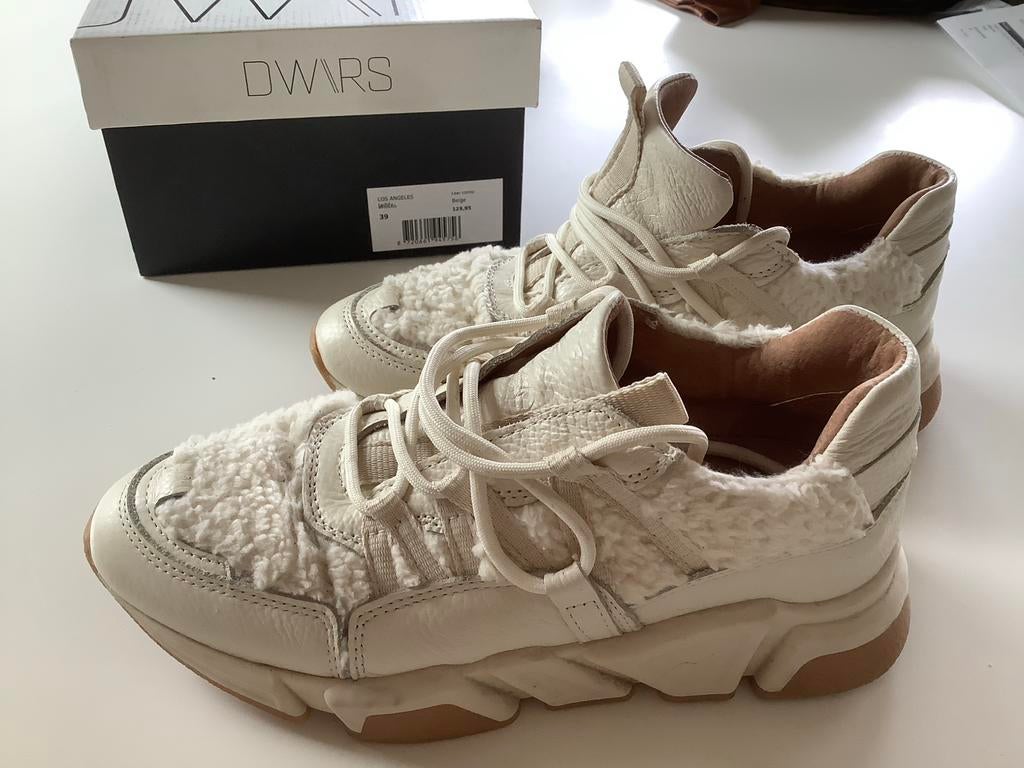 Dwars sneakers leer met opsmuk bont maat 39, Ophalen of Verzenden, Zo goed als nieuw, Beige, Sneakers of Gympen
