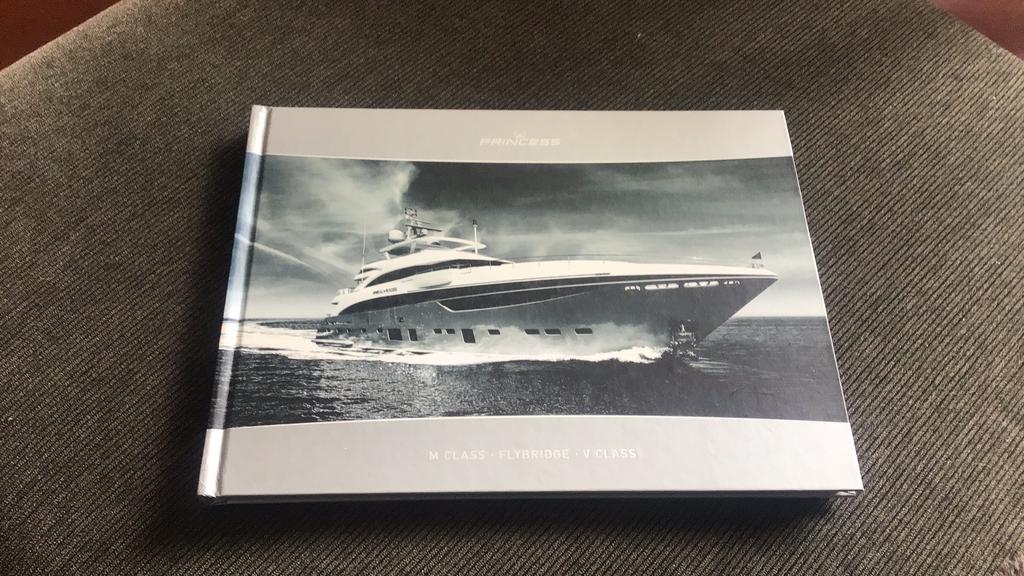 Princess M class flybridge V class, Ophalen of Verzenden, Zo goed als nieuw