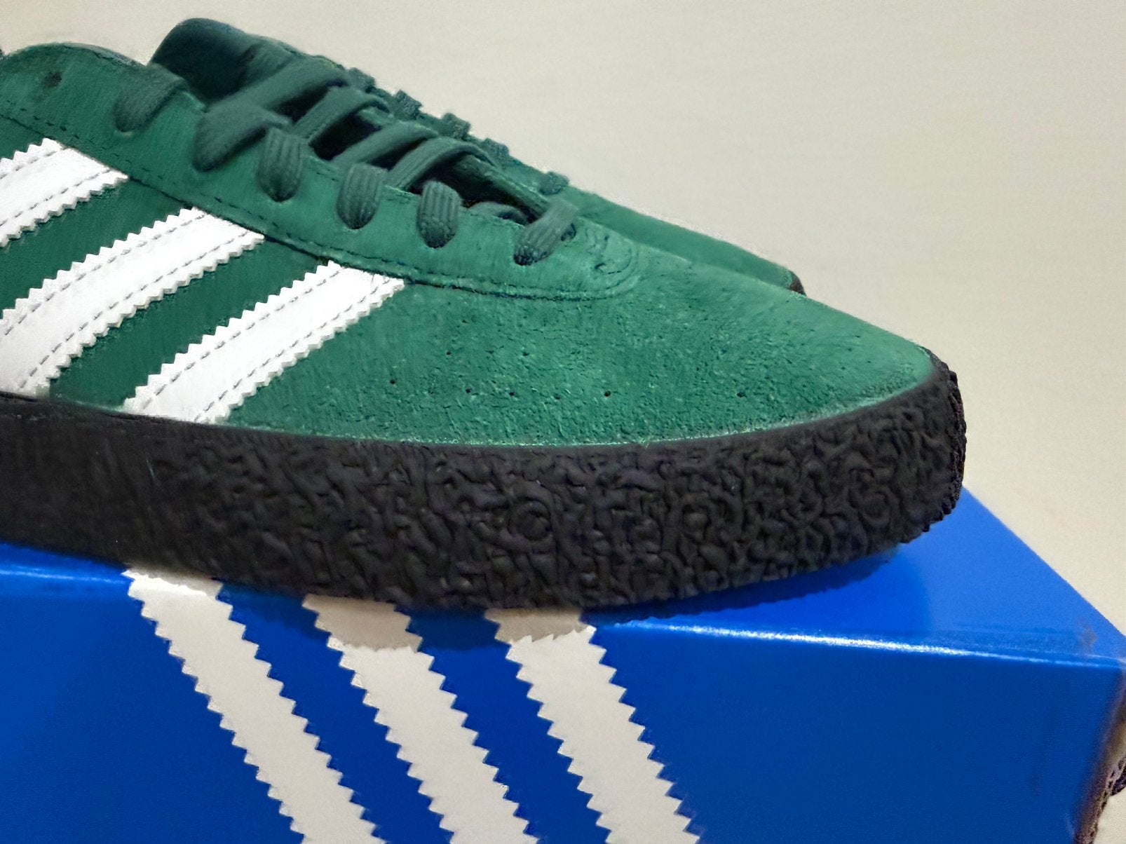 Te koop nieuwe Adidas Montreal Green, Postlaan 3, Nieuw, Ophalen of Verzenden, 123@home.nl