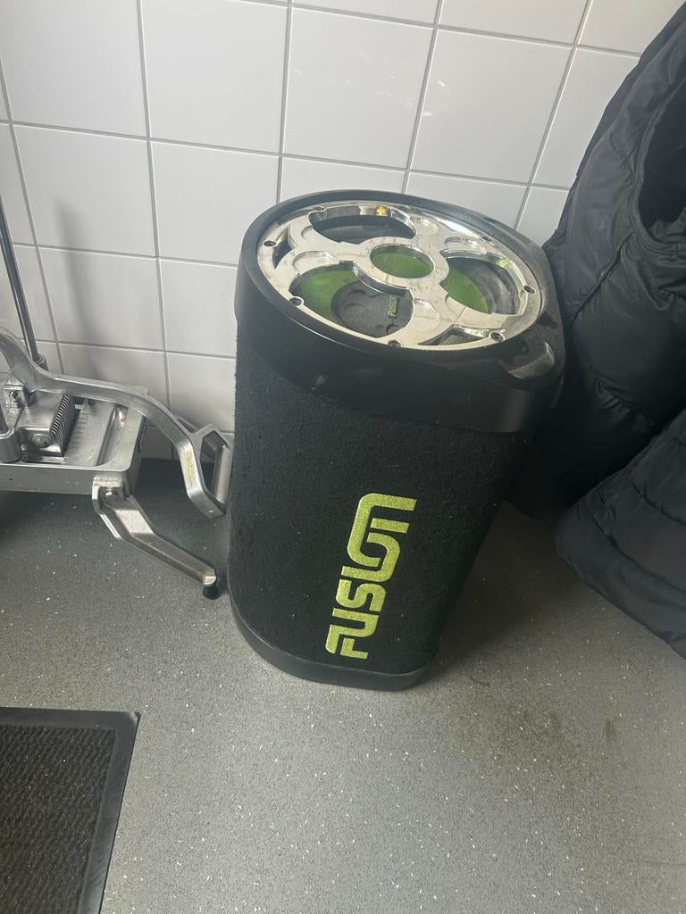Fusion EN-AT1100 subwoofer (zonder kabels), Ophalen of Verzenden, Gebruikt