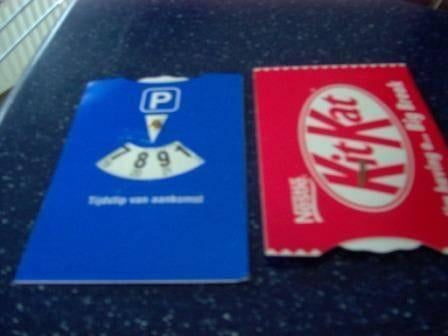 2 parkeerschijven met reclame van kitkat er op, Verzamelen, Ophalen of Verzenden, Overige typen