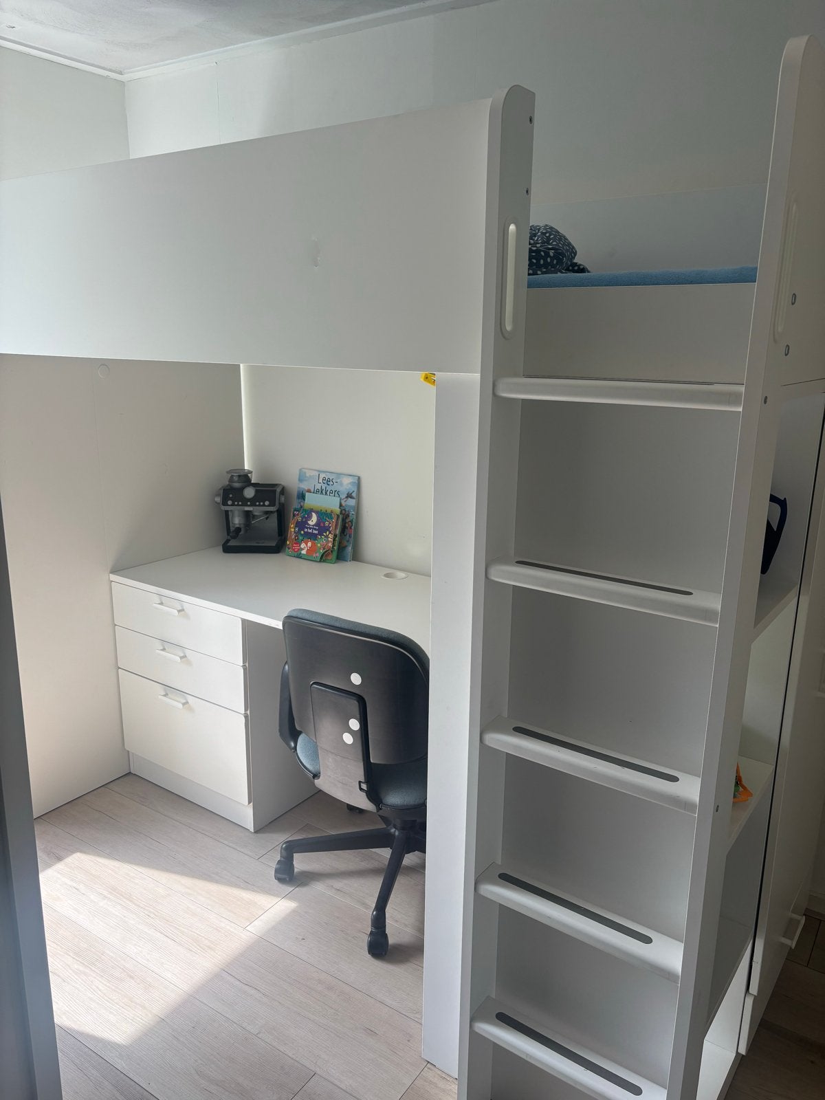 IKEA Hoogslaper met bureau en kast, inclusief matras, Huis en Inrichting, Slaapkamer | Stapelbedden en Hoogslapers, Ophalen, Gebruikt