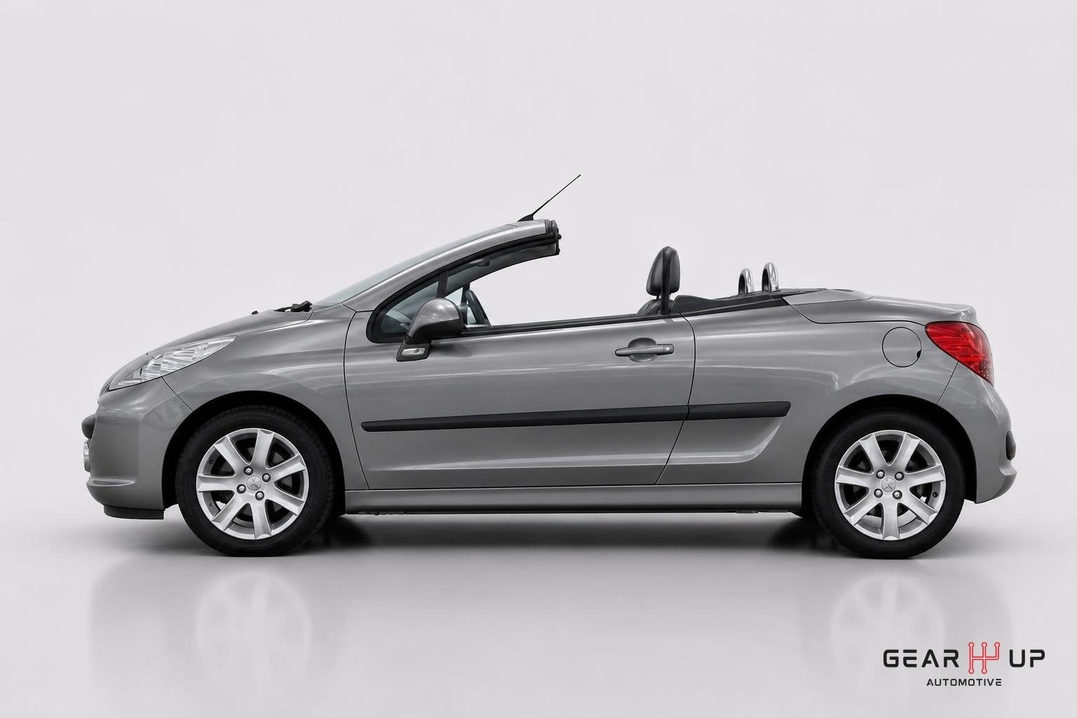 Peugeot 207 CC 1.6 VTi Première LEER|AIRCO|CRUISE|WINDS|NAP, Auto's, Voorwielaandrijving, 15 km/l, Gebruikt, 4 cilinders