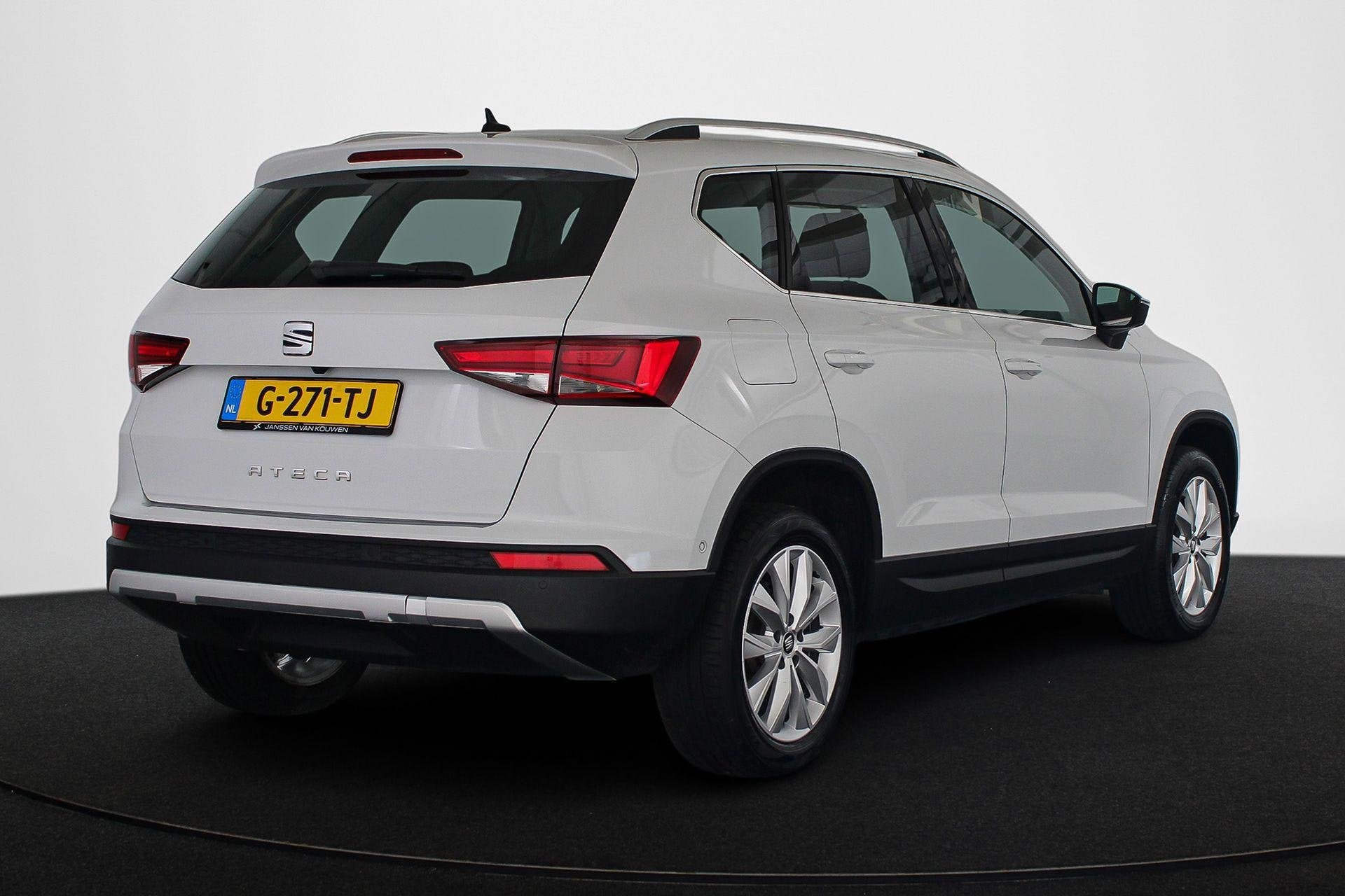 SEAT Ateca 1.5 TSI Style Business Intense Stoelverwarming LE, Stof, 4 cilinders, 150 pk, Ateca