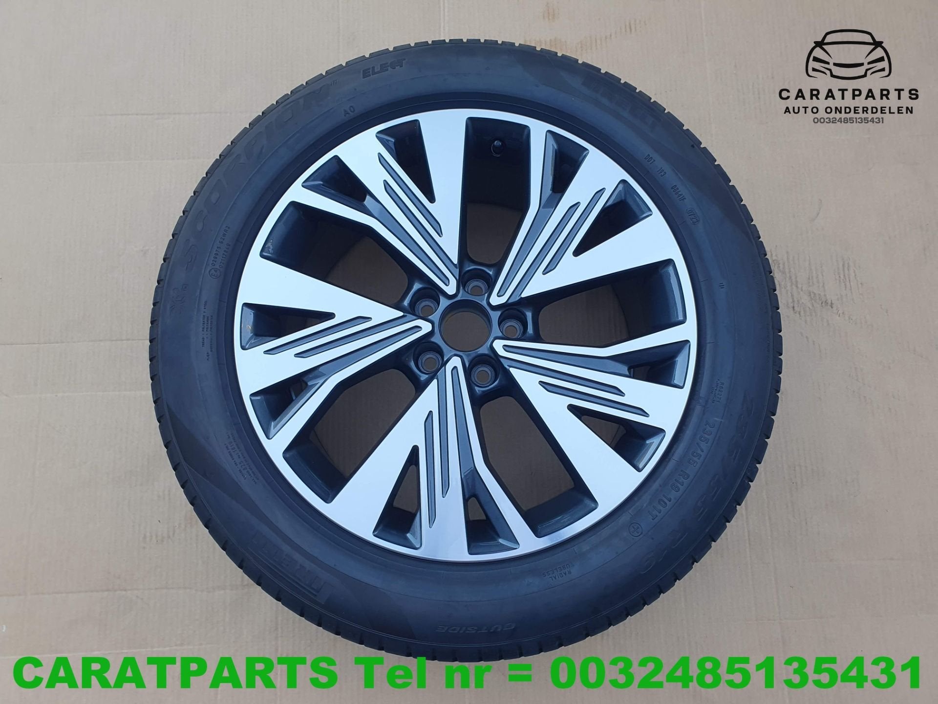 89A601025C 89A601025AN Audi Q4 velg Q4 e-tron 19 inch 255 55, Gebruikt, AUDI AG, Auto-Union-Strasse 1
85045  Ingolstadt, DE, Ophalen of Verzenden