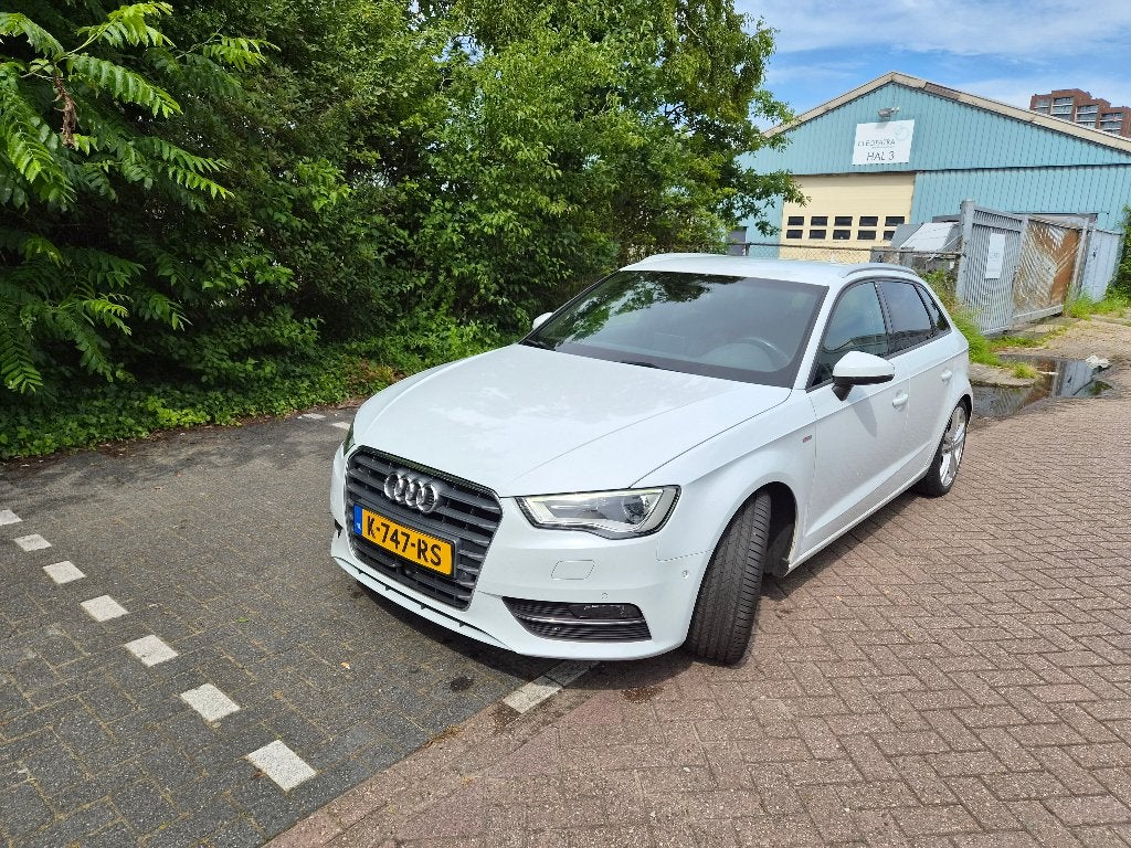 Audi A3 1.4 Tfsi COD Sportback 2013 Wit, Auto's, Audi, Particulier, A3, ABS, Adaptieve lichten, Adaptive Cruise Control, Airbags