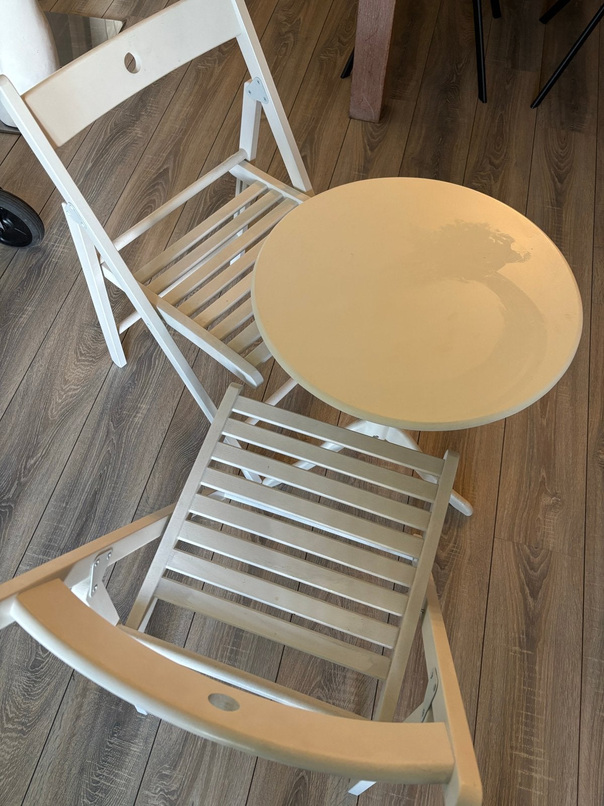 Witte inklapbare tuinset: tafel en 5 stoelen, Ophalen, Zo goed als nieuw, Rond, Hout