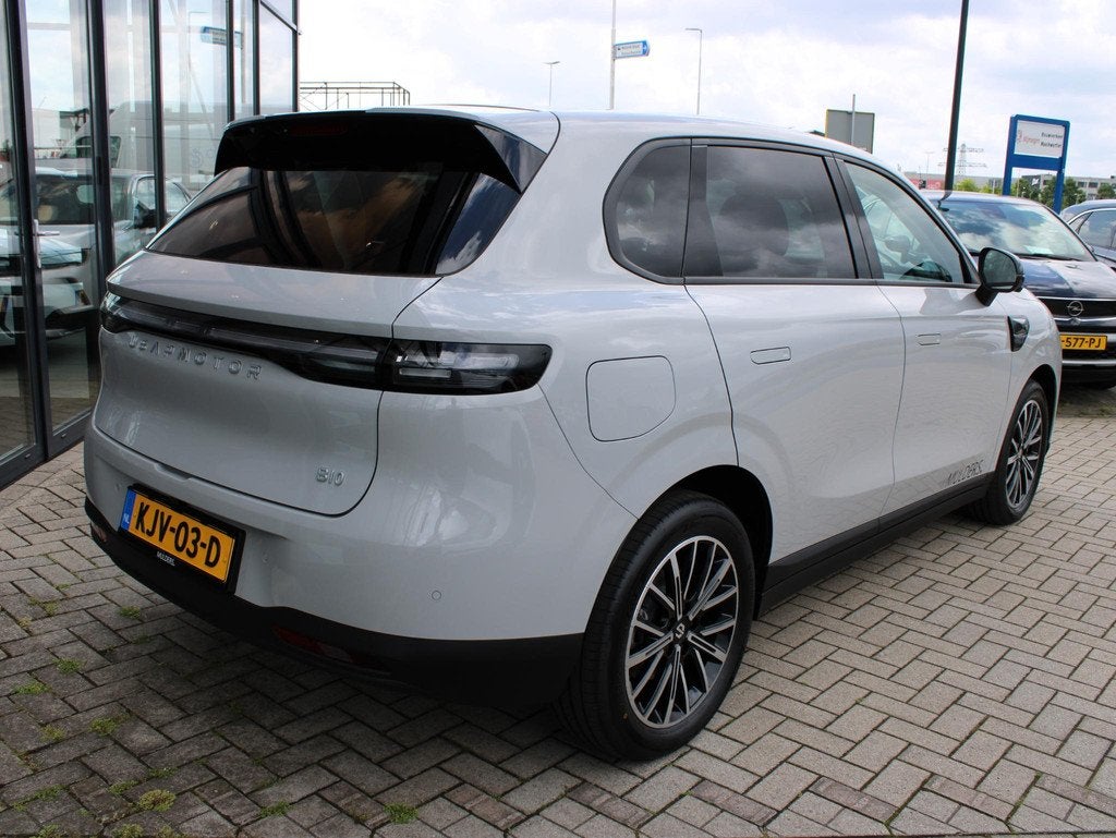 Leapmotor B10 Design Hybrid EV 18.8 kWh Direct leverbaar, Auto's, Leapmotor, 12 maanden, Achterwielaandrijving, Gebruikt, 4 cilinders