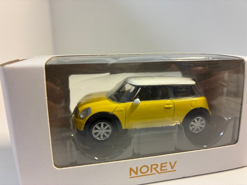 88672: Mini Cooper One - 2006 - Norev, 70-72 avenue de Bohlen 69120 Vaulx-en-Velin, France, Auto, Norev, Nieuw