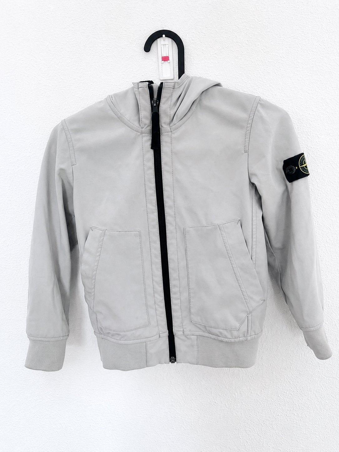 Stone Island Junior Soft Shell Jas Grijs | Maat 116, Ophalen of Verzenden, Zo goed als nieuw, Overige maten, Grijs