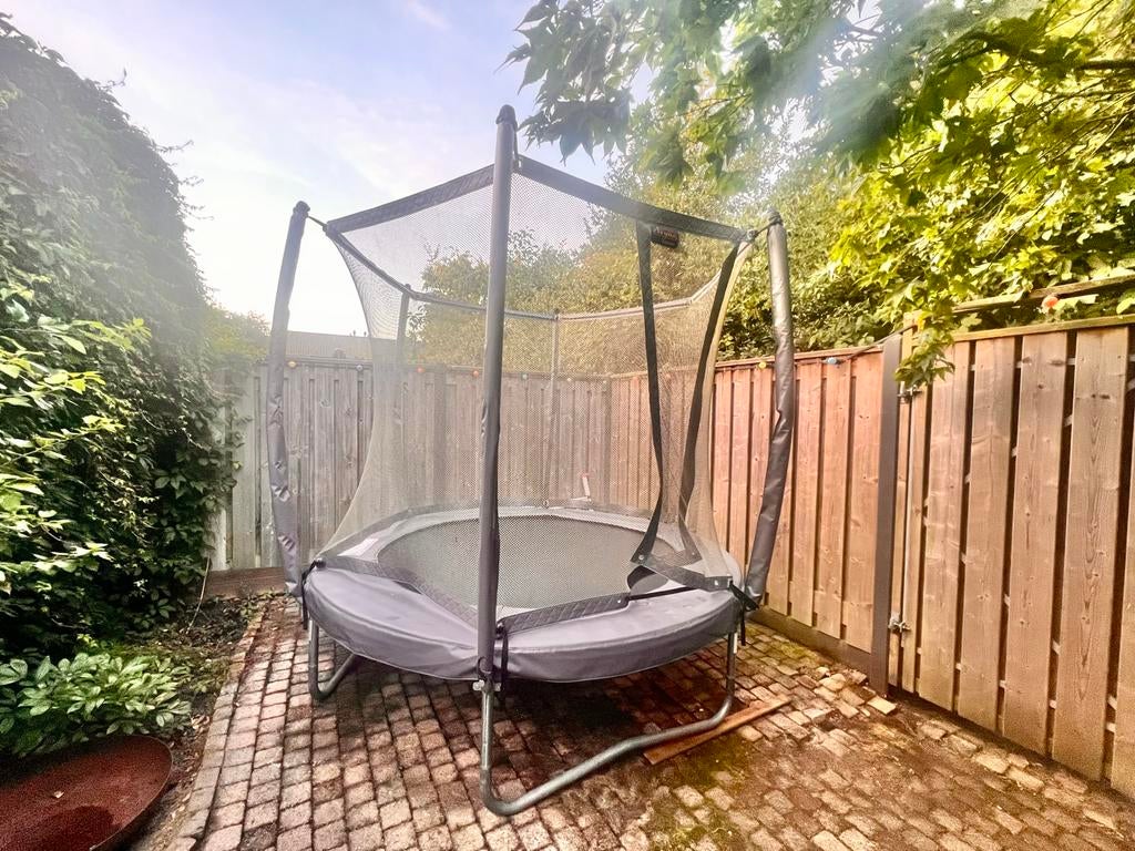 Avyna Trampoline met net+frame garatie  240 dia. x 240 hoog, Ophalen, Gebruikt