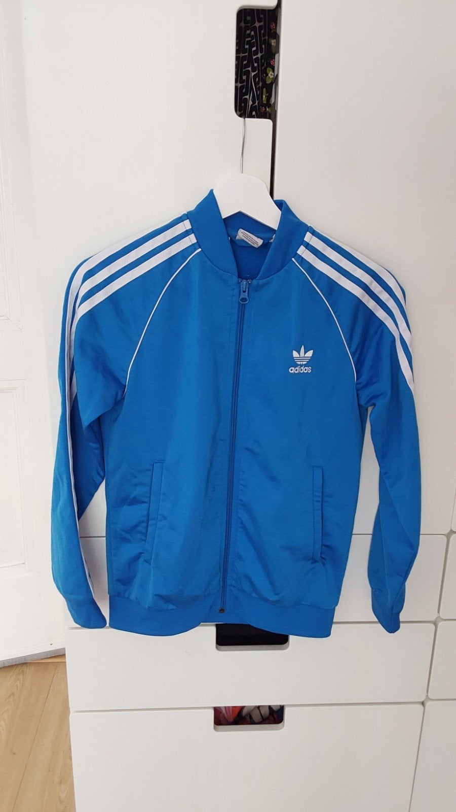 Mooi Adidas trainingsjasje maat 152, Ophalen of Verzenden, Adidas, Jongen, Trui of Vest