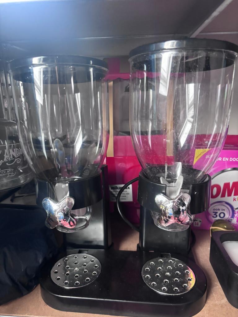 Dispenser voor cornflakes oid, Ophalen, Zo goed als nieuw