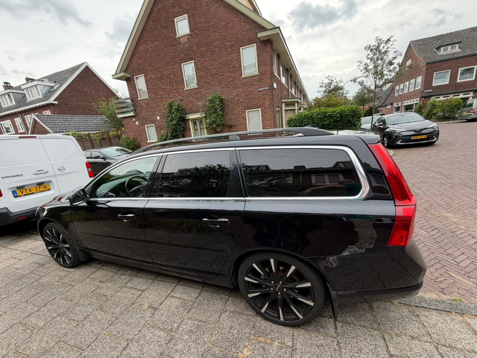 Volvo V70 3.0 T6 AWD AUT 2007 Zwart, Auto's, Automaat, 2953 cc, 1715 kg, 2000 kg
