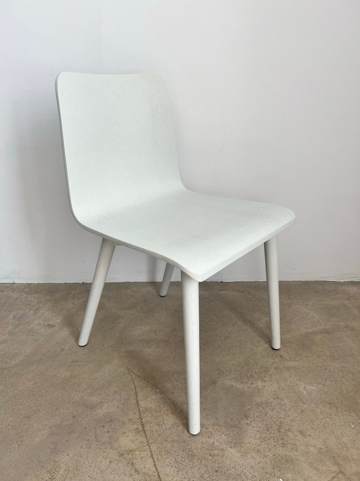 By-Boo Menthol eetkamerstoel in 'ice' kleur, Huis en Inrichting, Stoelen, Zo goed als nieuw, Vijf, Zes of meer stoelen, Hout, Wit