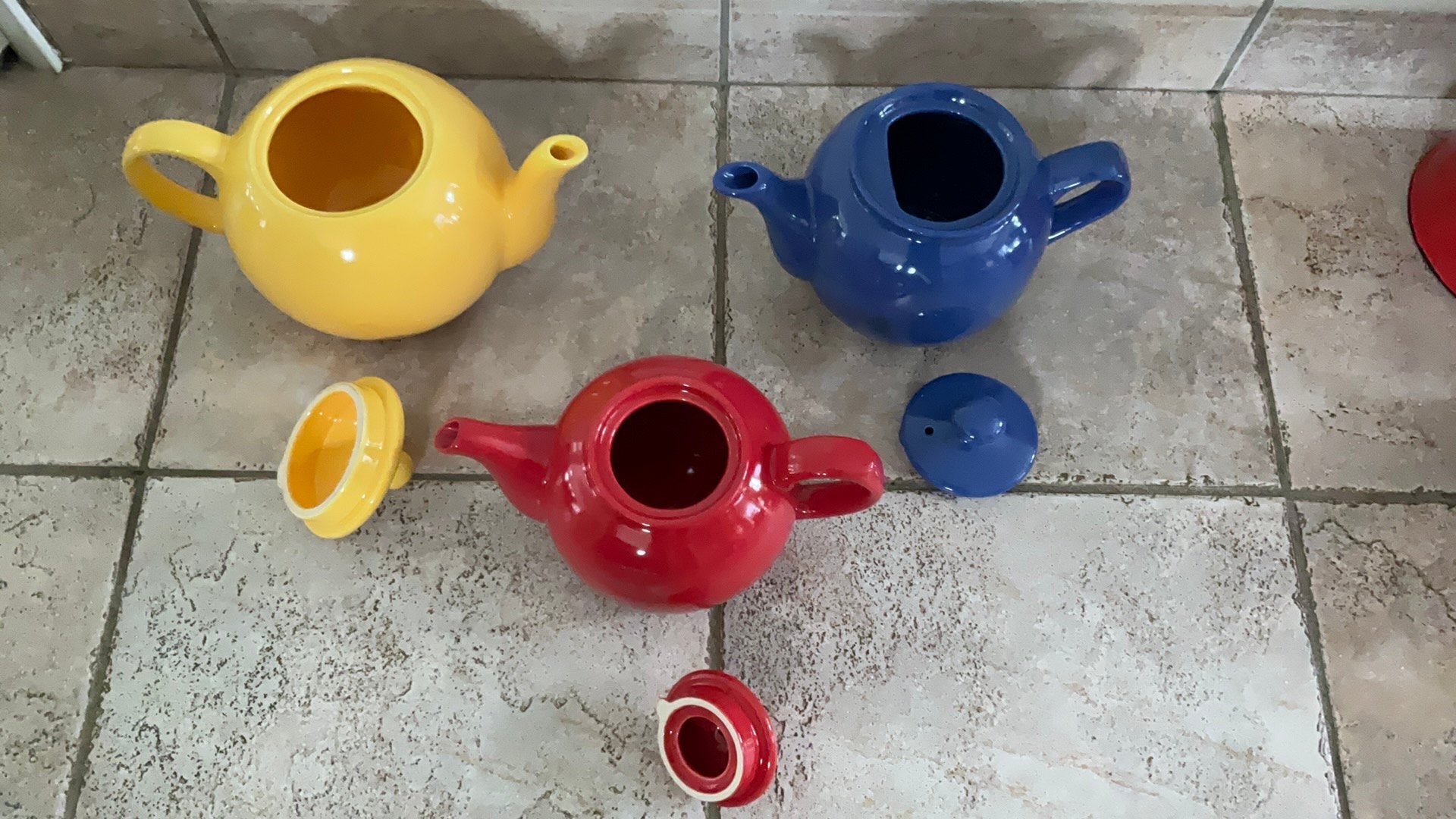 Mooie gave theepotten te koop, rood, blauw en geel, 150 ml, Overige kleuren, Overige typen, Ophalen of Verzenden