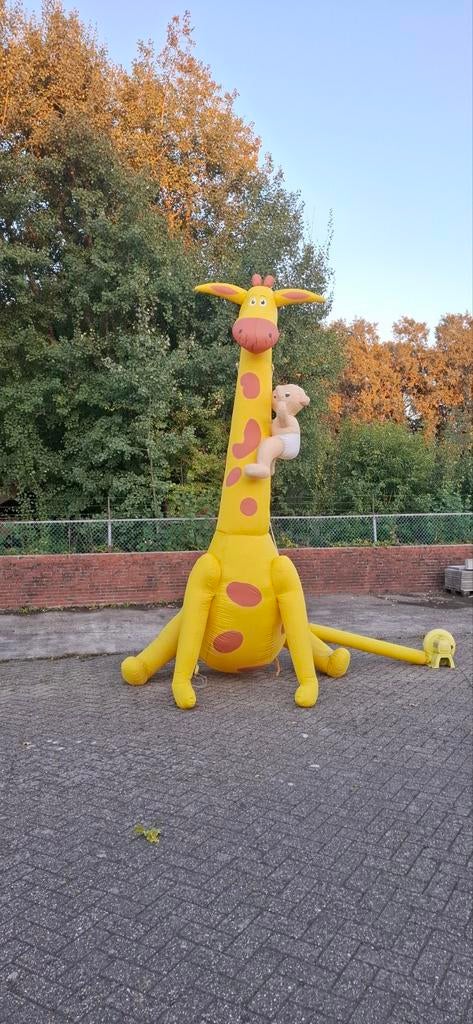 Te Huur Opblaasbare baby met giraffe, Ophalen, Zo goed als nieuw, Geboorte of Huwelijk