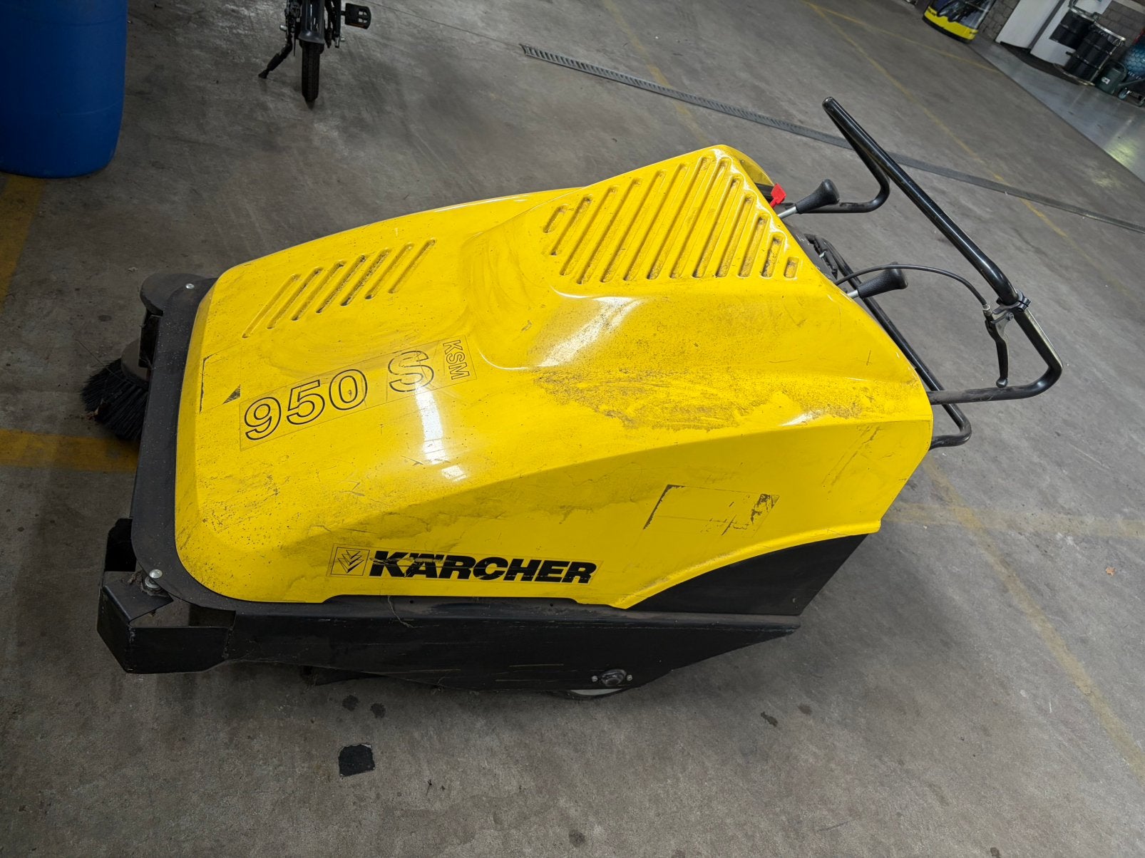 Karcher veegmachiene, Ophalen of Verzenden, Zo goed als nieuw, Elektrisch