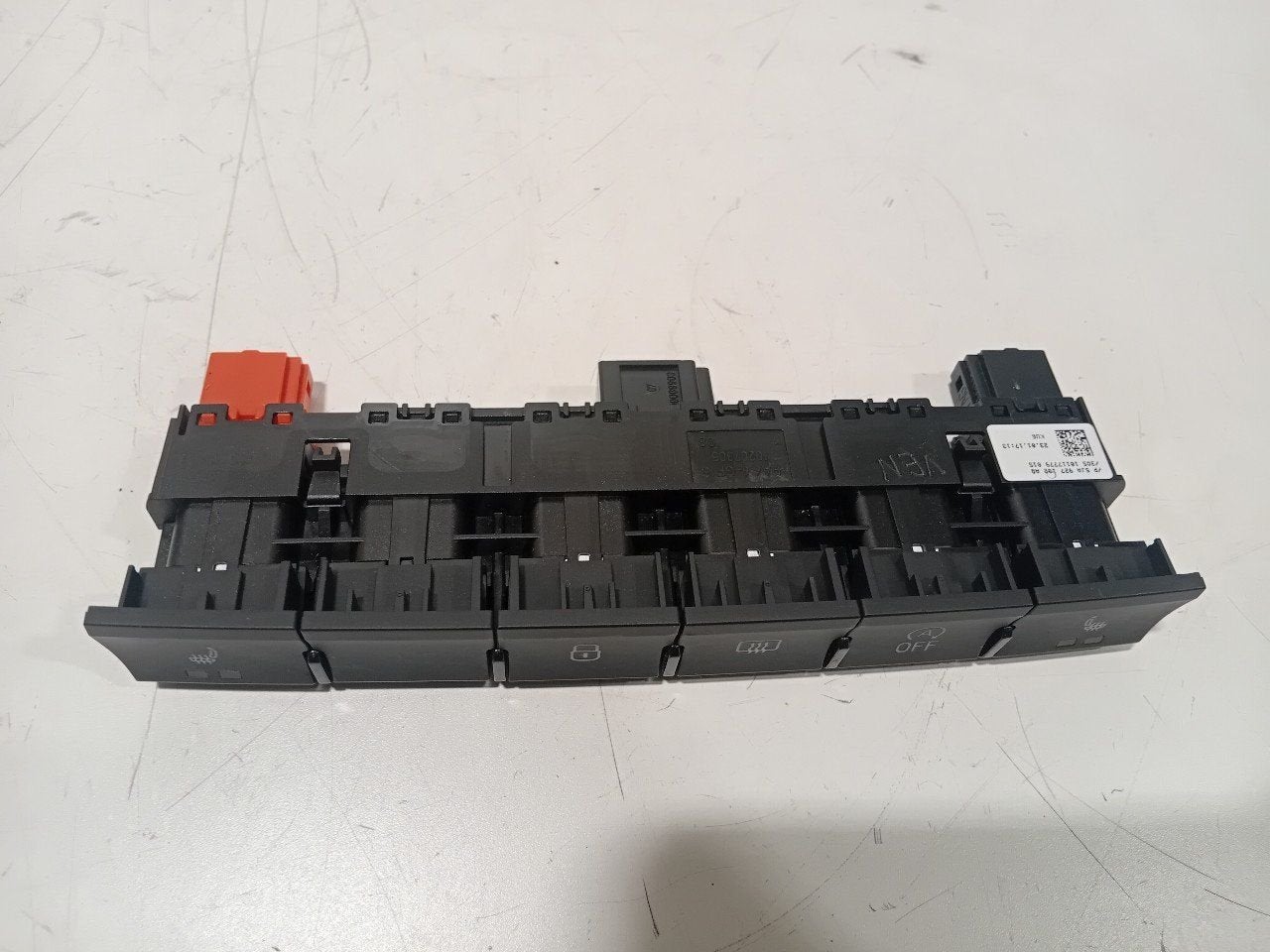 Stoelverwarming schakelaar Skoda Rapid, Auto-onderdelen, Onderdelen@venauto.nl, Van der Ven Autorecycling B.V., Gebruikt, Ettenseweg 76, 4706 PB Roosendaal, The Netherlands