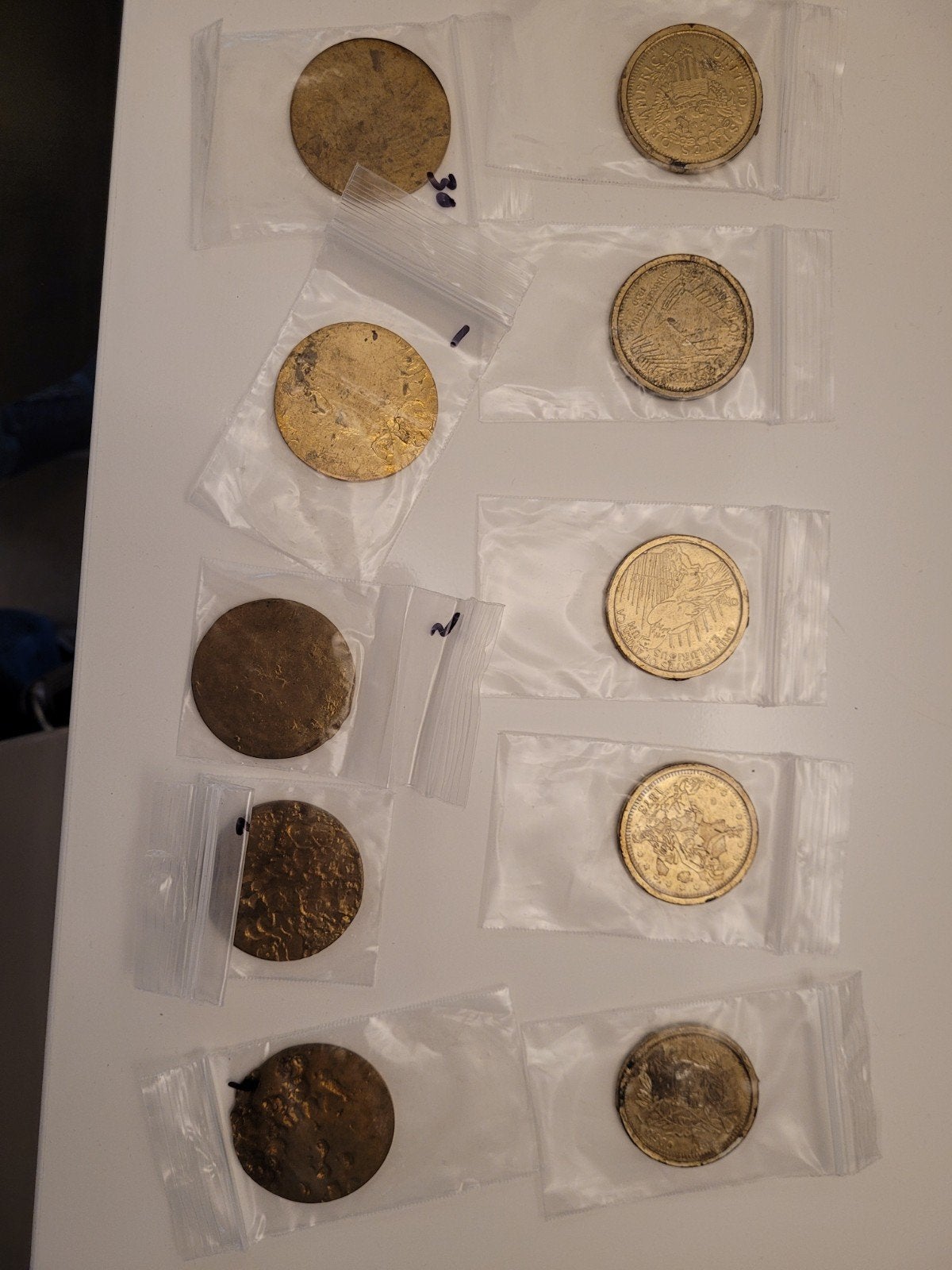 Black Sails Screen-Used Munten Set (10 stuks) + COA, Postzegels en Munten, Ophalen of Verzenden, Overige materialen, Buitenland