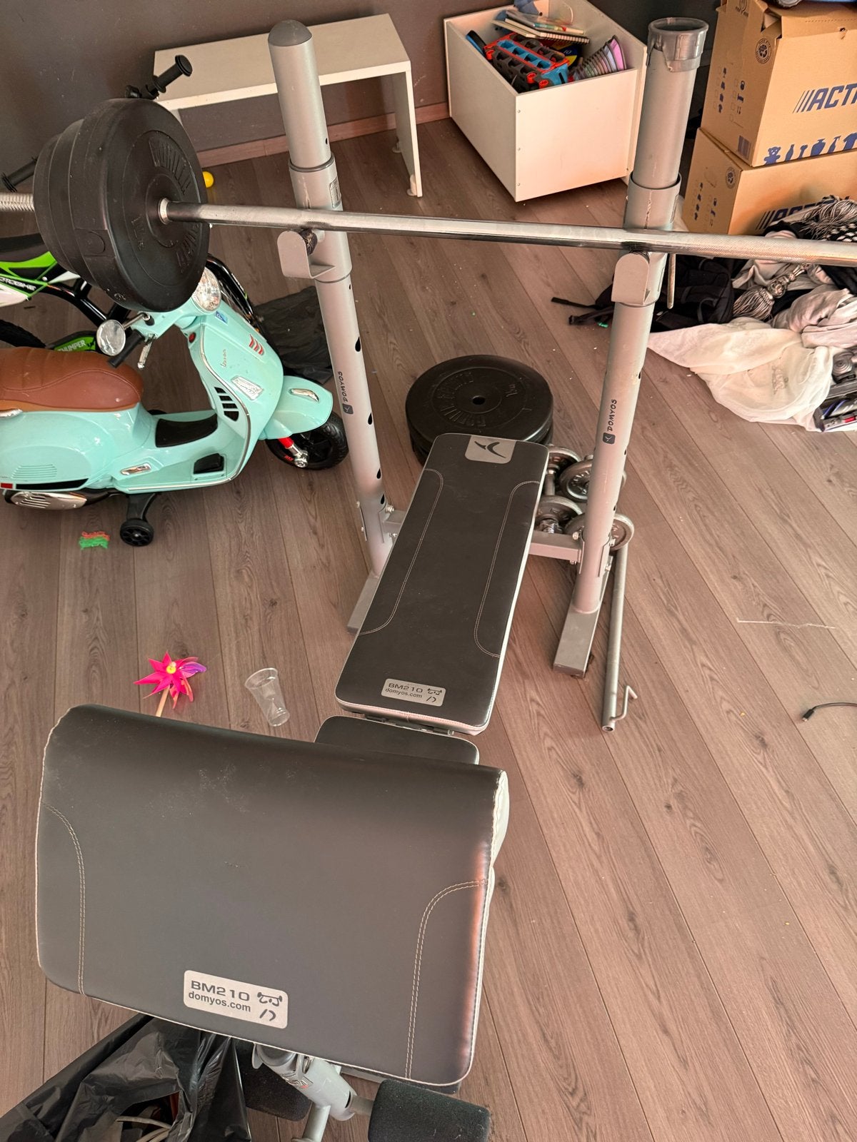Halterbank met halterstang en gewichten, Sport en Fitness, Ophalen, Gebruikt, Borst, Fitnessbank